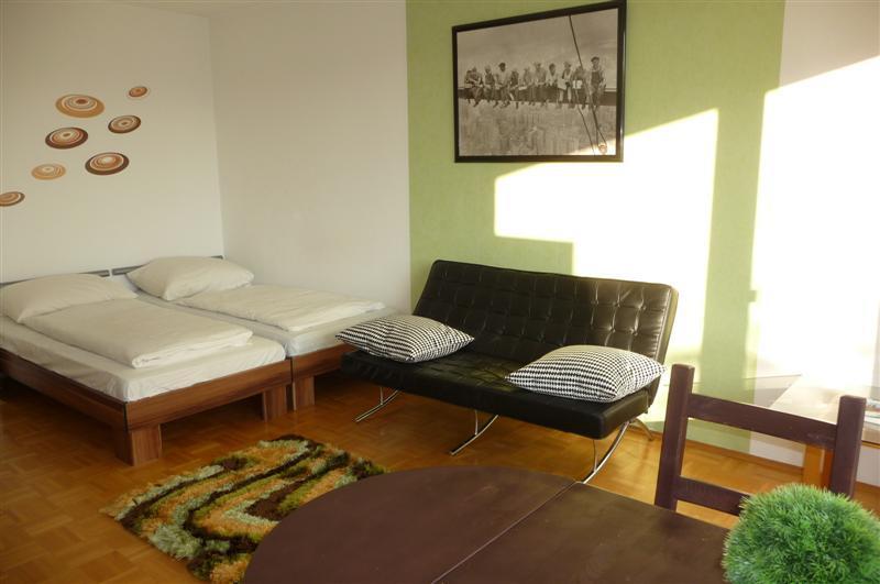 Schlafen | bedroom | cam.letto | спальня | dormitorio